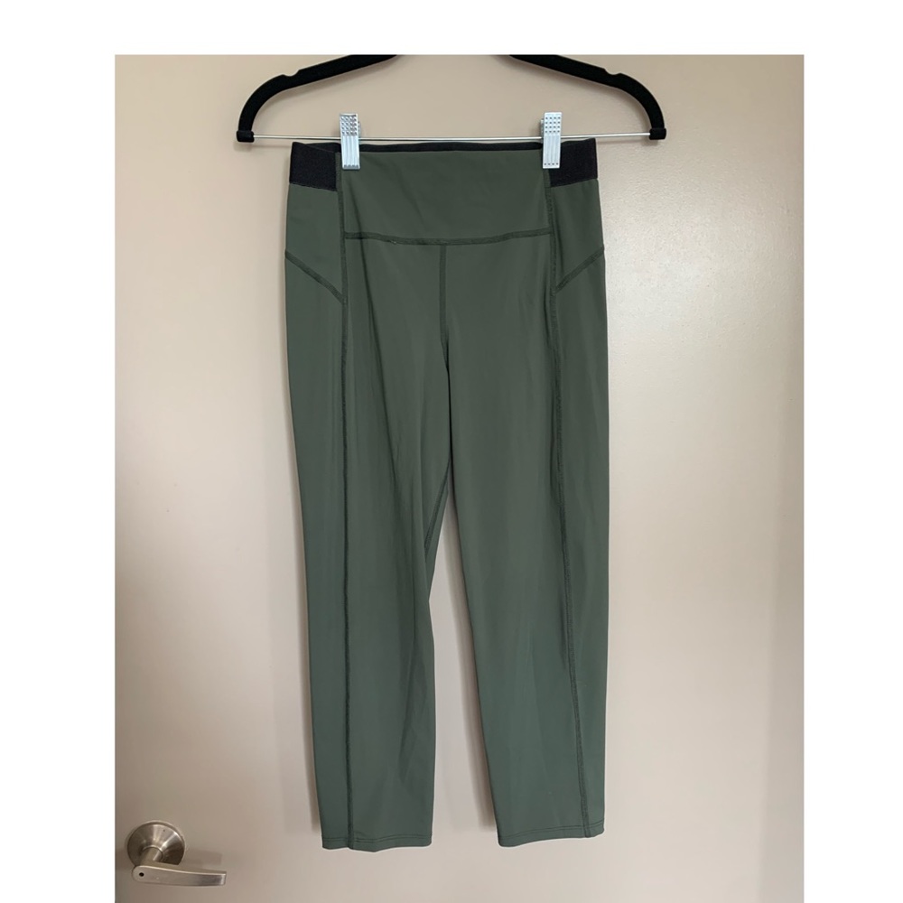 Wear ones at 3/4 sculpt leggings